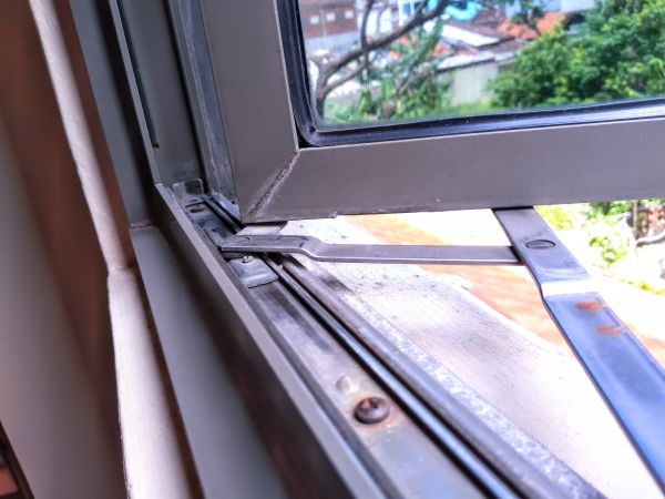 Cost of Hinged Window Replacement in Escondido